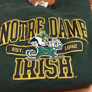 Note dame sweatshirt